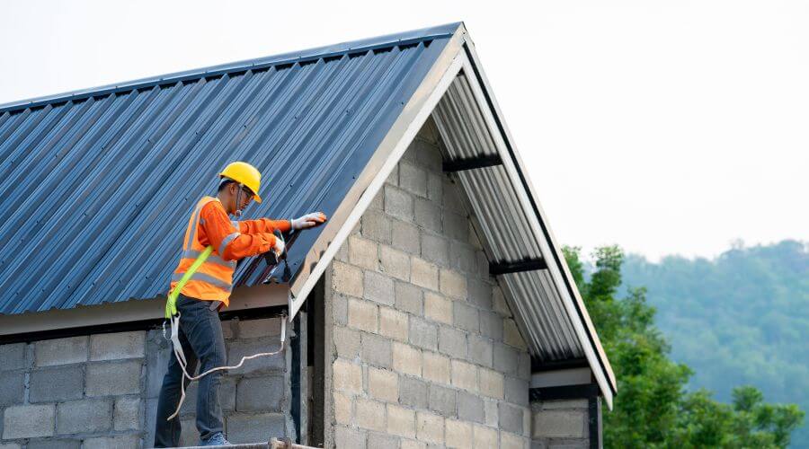 Professional residential roofers in Eckerty, IN